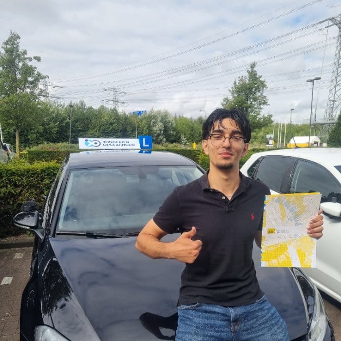 Geslaagde rijinstructeur bij Jongepier Opleidingen