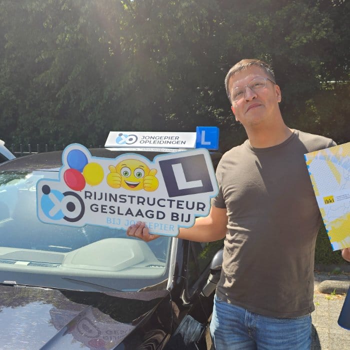 Geslaagde rijinstructeur bij Jongepier Opleidingen