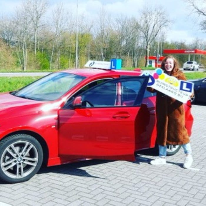 Geslaagde rijinstructeur bij Jongepier Opleidingen